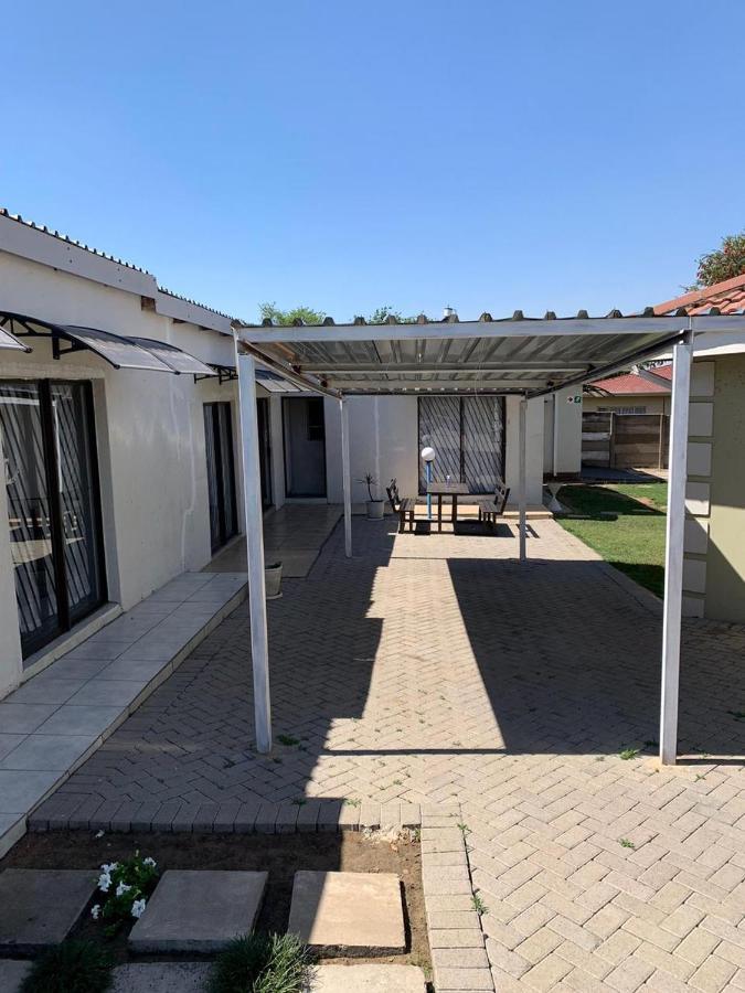 Sleep Easy Guest House Newcastle Exterior foto