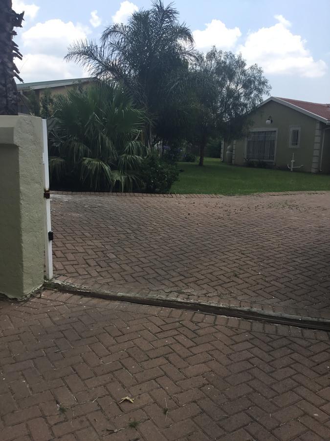 Sleep Easy Guest House Newcastle Exterior foto
